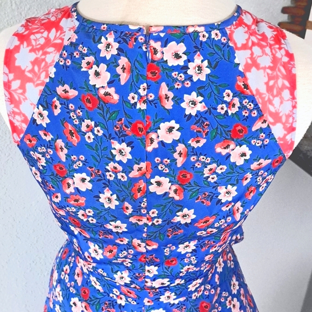 HOST PICK 🎀 Vince Camuto Floral Midi Dress | 6 - Picture 5 of 6